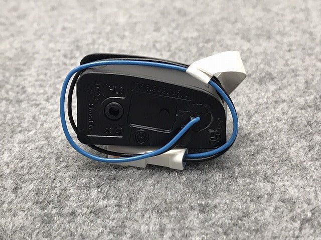 新品!トゥアレグ 7P 系/2011-2017 純正 左 ドアミラー レーンチェンジアシストランプ 7P6949145 A 7P6949145A フォルクスワーゲン(126222)