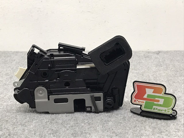 新品!ゴルフ7/GOLF VII 純正 右 リアドアロック 5K4 839 016 AG 5K4839016AG フォルクスワーゲン(126236)