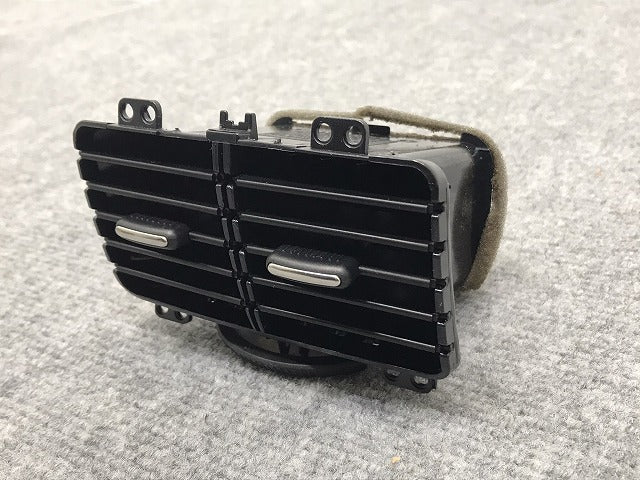 新品!ジェッタ/ゴルフ 1K/2004~2010 純正 ｴｱｺﾝ吹き出し口 1K0 819 203 A 1K0819203A71N フォルクスワーゲン(126241)