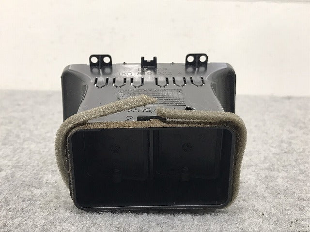 新品!ジェッタ/ゴルフ 1K/2004~2010 純正 ｴｱｺﾝ吹き出し口 1K0 819 203 A 1K0819203A71N フォルクスワーゲン(126241)