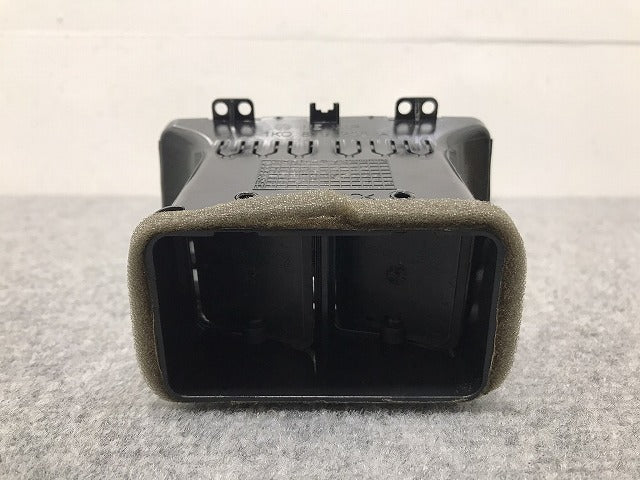 新品!ジェッタ/ゴルフ 1K/2004~2010 純正 ｴｱｺﾝ吹き出し口 1K0 819 203 A 1K0819203A71N フォルクスワーゲン(126242)