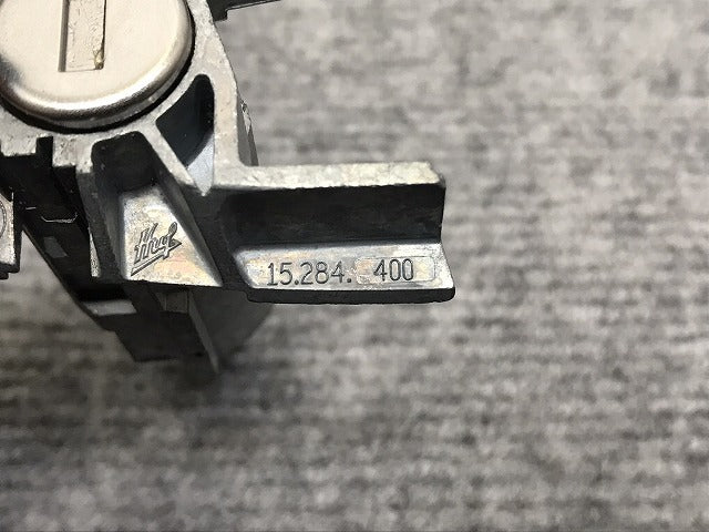 新品!X5シリーズ E53/2000-2007 純正  ドアキーシリンダー 15.284. 400 51217035422 BMW(126243)