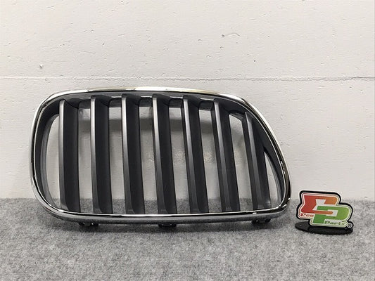 新品!X3シリーズ E83/2006-2011 純正 右 フロント グリル 51113420088 51113420092 BMW(126248)