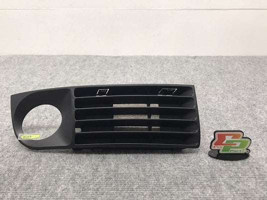 新品!A8(D2) 4D/1999-2003 純正 右 フロント バンパーグリル 4D0 853 636 4D08536363FZ アウディ(126265)