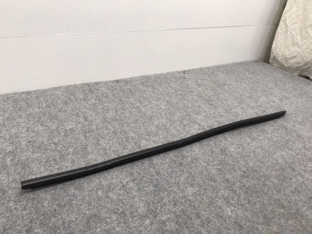 新品!7シリーズ E65/2000-2007 純正 左リア ドア ロアシール 51228223763 BMW(126280)
