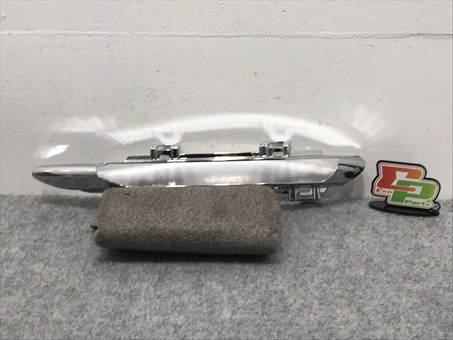 新品!Cクラス W204/2009-2012 純正 右 フロント フォグカバー/フォグランプカバー A204 885 28 74 2048852874 メルセデスベンツ(126282)