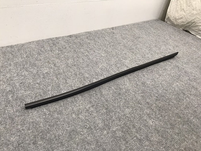 新品!7シリーズ E65/2000-2007 純正 左リア ドア ロアシール 51228223763 BMW(126283)