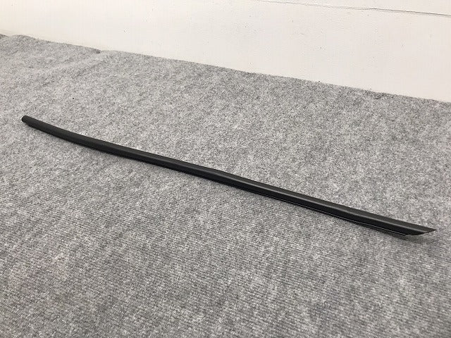 新品!7シリーズ E65/2000-2007 純正 左リア ドア ロアシール 51228223763 BMW(126283)