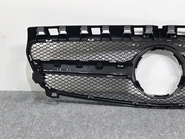 新品!Aクラス W176/AMG 純正 フロント グリル/ラジエーターグリル A 176 888 08 60 1768880860 素地 メルセデスベンツ(126325)