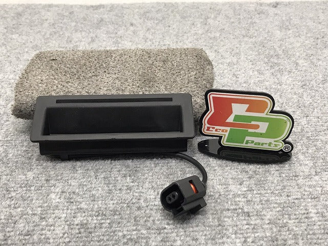 新品!ボーラ/ゴルフ 1999-2006 純正 リア トランク ハンドル 1J0 827 566 L 1J0827566L フォルクスワーゲン(126329)