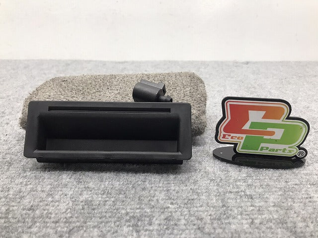 新品!ボーラ/ゴルフ 1999-2006 純正 リア トランク ハンドル 1J0 827 566 L 1J0827566L フォルクスワーゲン(126332)