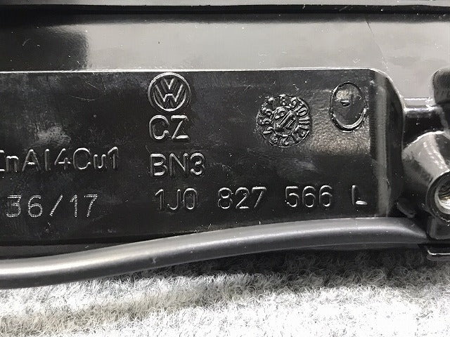 新品!ボーラ/ゴルフ 1999-2006 純正 リア トランク ハンドル 1J0 827 566 L 1J0827566L フォルクスワーゲン(126332)