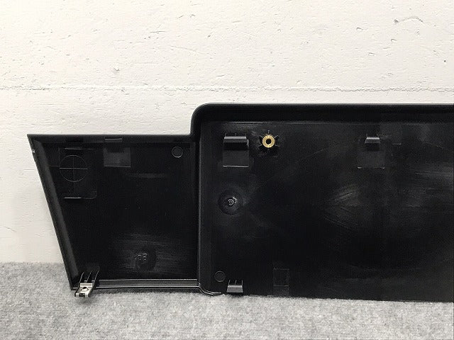 新品!A6 2005-2008 純正 フロント ライセンスベース/ナンバープレートベース 4F0 807 285 4F0807285CF1QP アウディ(126344)