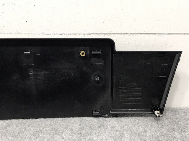 新品!A6 2005-2008 純正 フロント ライセンスベース/ナンバープレートベース 4F0 807 285 4F0807285CF1QP アウディ(126345)