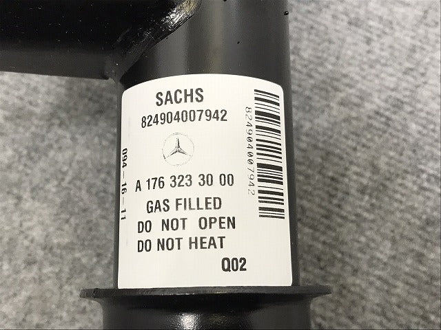 新品!Aクラス/Bクラス W176/W246 純正 右 フロントショックアブソーバー A 176 323 30 00 1763233000 メルセデスベンツ(126355)