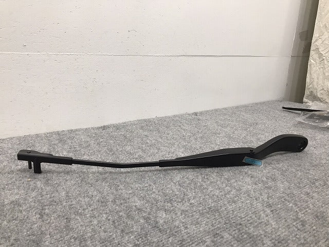 新品!S40 MB系/2004-2012 純正 右 フロント ワイパーアーム 8662653 V8662652 ボルボ(126359)