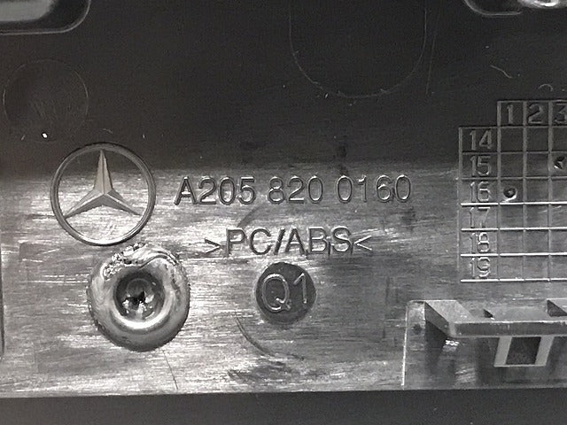 新品!Cクラス W205/2019-2020 純正 ﾊｲﾏｳﾝﾄﾗﾝﾌﾟｶﾊﾞｰ A205 820 0160 A 2058200160 メルセデスベンツ(126363)