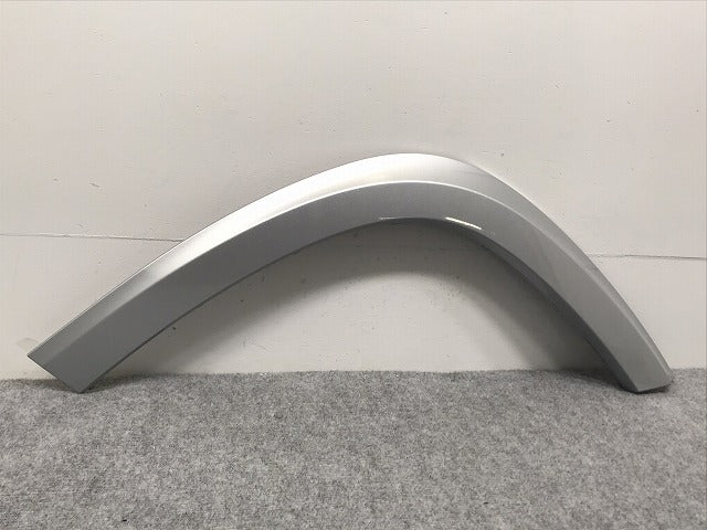 新品!GLクラス X166 純正 右フロントフェンダーアーチモール/オーバーフェンダー A166 884 62 22 16688462229775 メルセデスベンツ(126366)