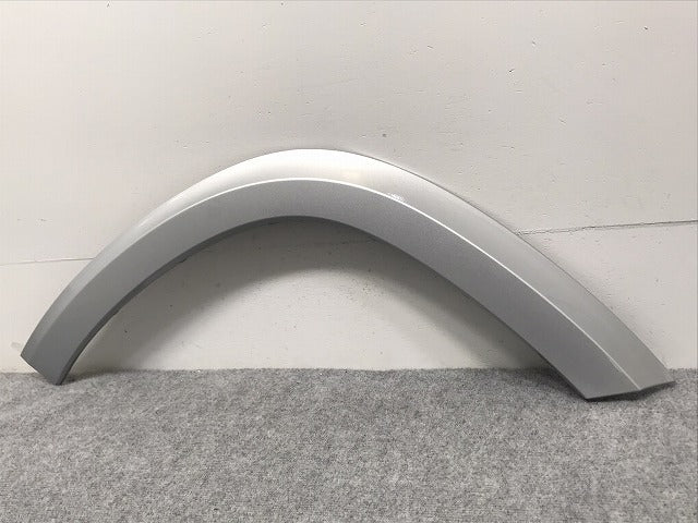 新品!GLクラス X166 純正 右フロントフェンダーアーチモール/オーバーフェンダー A166 884 62 22 16688462229775 メルセデスベンツ(126366)