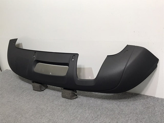 新品!Q3 8U系/2015-2018 リア バンパー ディフューザー/スポイラー 8U0.807.521 AG/AH 8U0807521AG4U8 素地 アウディ(126397)