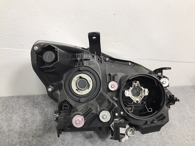 サイ/SAI AZK10 純正 前期 左 ヘッドライト/ランプ キセノン HID レベライザー AFS無 刻印74 KOITO 75-4 トヨタ(126400)