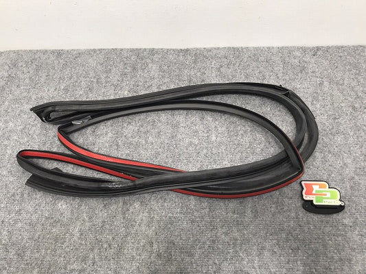 新品!新品!V70/XC70 シリアル下6桁311919までの車両 純正 左 フロント ﾄﾞｱｳｪｻﾞｰｽﾄﾘｯﾌﾟﾄﾞｱ側 V 30661098 (126404)