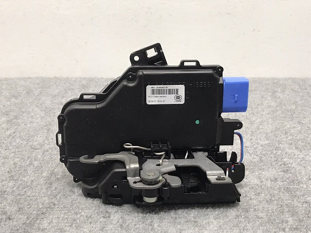 新品!トゥアレグ 7L系/2007-2010 純正 右 ﾘｱﾄﾞｱﾛｯｸ 3D439016K 3D4839016K フォルクスワーゲン(126413)