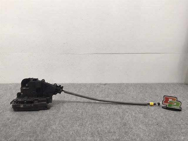 新品!C,E,Sｸﾗｽ W205 213 222/2015 純正 右 ﾘｱﾄﾞｱﾛｯｸ A 099 730 38 00 2220064099 0997303800 メルセデスベンツ(126431)