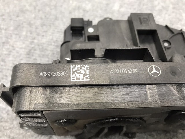 新品!C,E,Sｸﾗｽ W205 213 222/2015 純正 右 ﾘｱﾄﾞｱﾛｯｸ A 099 730 38 00 2220064099 0997303800 メルセデスベンツ(126432)