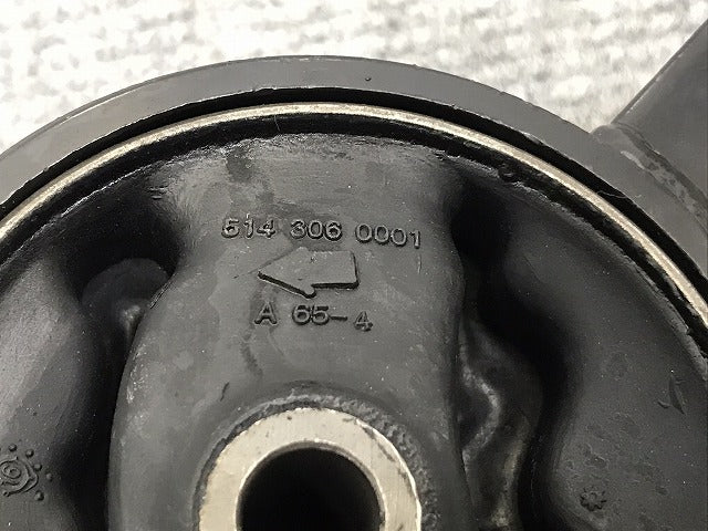 新品!S40/V40 4B系/2001-2003 社外 ｴﾝｼﾞﾝﾏｳﾝﾄ 514 306 0001 V 30611465 ボルボ(126436)