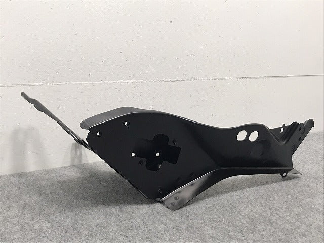 新品!CLSクラス W219/2005-2010 純正 右 フロント ｱｯﾊﾟｰｻﾎﾟｰﾄ 2196200428 2196200428 メルセデスベンツ(126457)