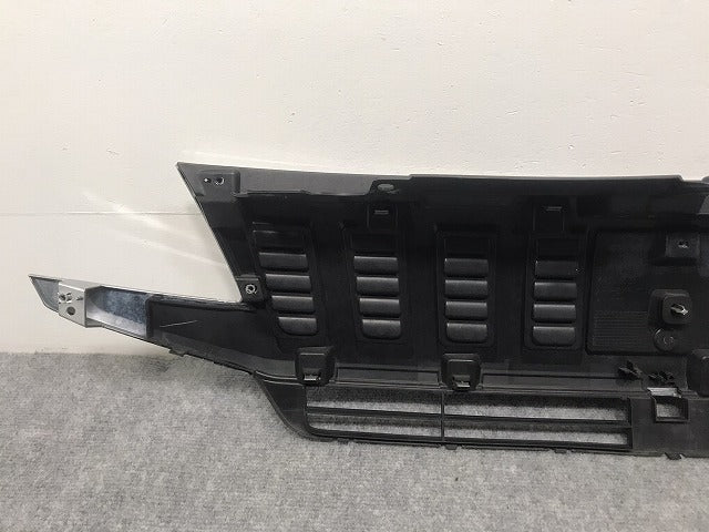 eKスペースカスタム B11A 純正 前期 フロント グリル/ラジエーターグリル カメラ穴付 6400F828 メッキ 三菱(126470)