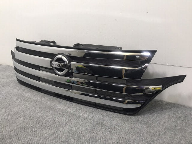 デイズ/ルークス/ハイウェイスター B21A 純正 前期 フロント グリル/ラジエーターグリル カメラ穴付 6400F829 メッキ 日産(126471)