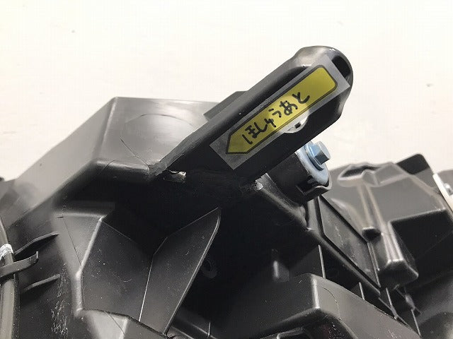 ノア 90/ZWR90W/ZWR95W/MZRA90W/MZRA95W 純正 右 ヘッドライト/ランプ LED レベライザー ICHIKOH V1-1 81110-V1010 トヨタ(126473)