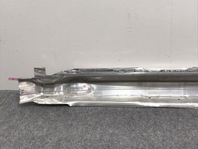 新品!A6(C6) 4F/2005-2011 純正 フロント バンパーホースメント/クロスメンバー 4F0 807 111 E 4F0807111E アウディ(126481)