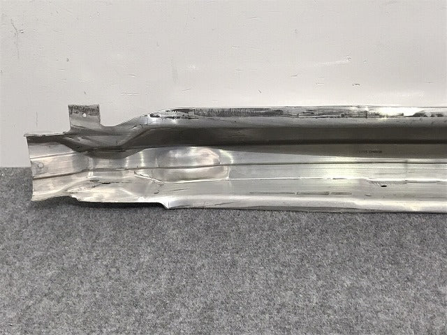 新品!A6(C6) 4F/2005-2011 純正 フロント バンパーホースメント/クロスメンバー 4F0 807 111 E 4F0807111E アウディ(126482)