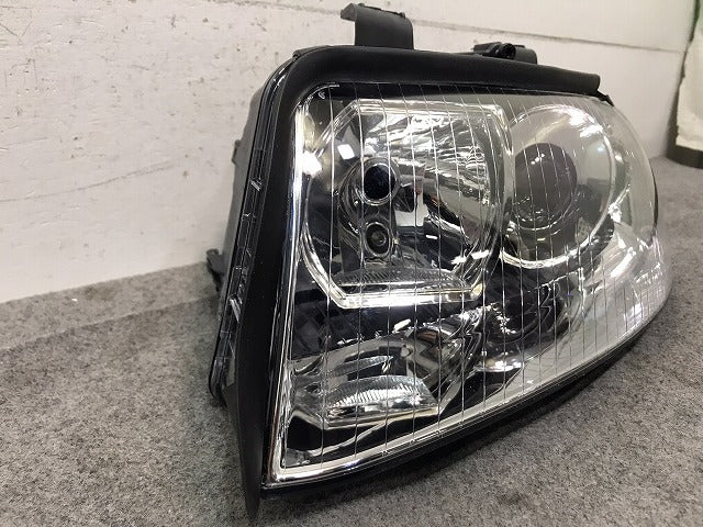 新品!A4(B7) 8E/2001-2005 純正 左 ヘッドライト/ランプ ハロゲン VALEO 8E0 941 029 D 8E0941029D アウディ(126552)