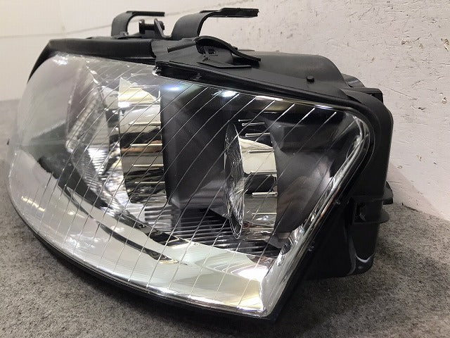 新品!A4(B7) 8E/2001-2005 純正 左 ヘッドライト/ランプ ハロゲン VALEO 8E0 941 029 D 8E0941029D アウディ(126552)