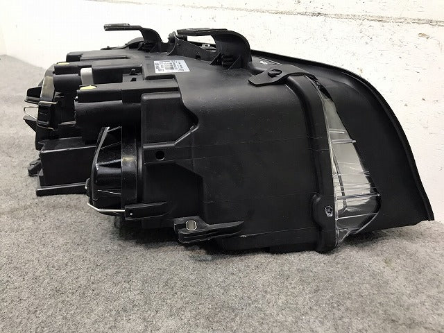 新品!A4(B7) 8E/2001-2005 純正 左 ヘッドライト/ランプ ハロゲン VALEO 8E0 941 029 D 8E0941029D アウディ(126552)