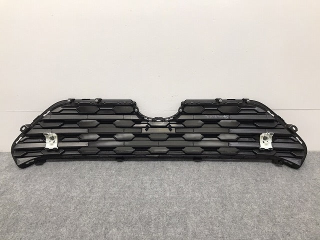 納車外し品 AXAN64 RAV4純正ラジエーターグリル 53111-42350 新車取り外し!RAV4/X/ハイブリッドX MXAA52/MXAA54/AXAH52/AXAH54 純正