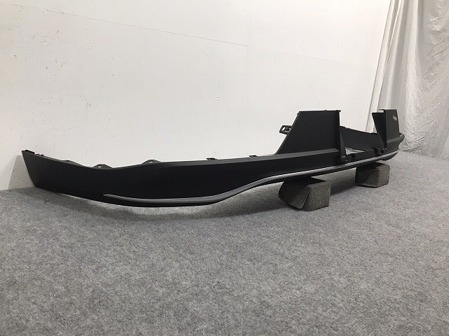 新車取り外し!クラウン/クロスオーバー TZSH35/AZSH35 純正 リア バンパースポイラー/ガーニッシュ/ディフューザー/アンダー 52169-30320/30 素地 トヨタ(126649)