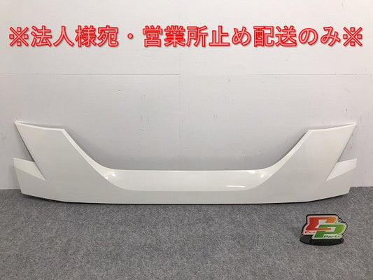 ギガ 10t 大型 2代目 2015- 純正 フロント グリル/ラジエーターグリル 下部 ホワイト ソリッド いすゞ(126742)