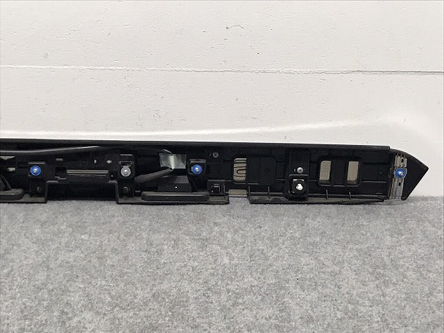 セレナ/ハイウェイスター C27/GC27/GFC27/GNC27/GFNC27/HFC27/HC27 純正 リア ガーニッシュ 90810 5T※5A メッキ 日産(126750)