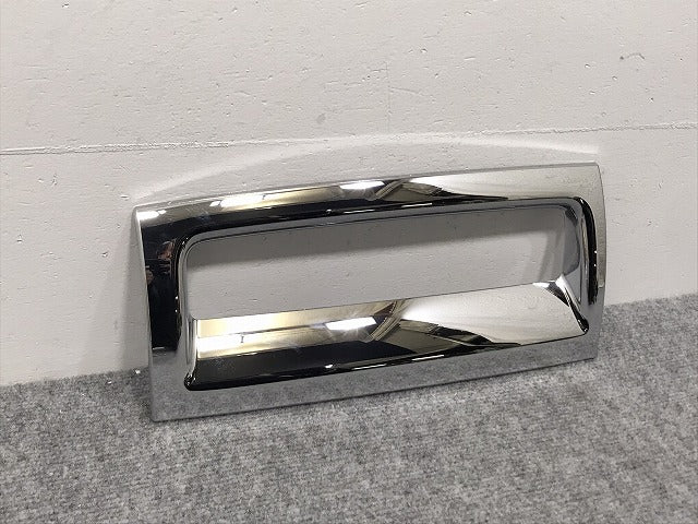 新品!エルグランド E51/ME51/MNE51/NE51 右 テールランプカバー/コンビランプカバー B6552-WL000 B6552-WL000 メッキ 日産(126807)