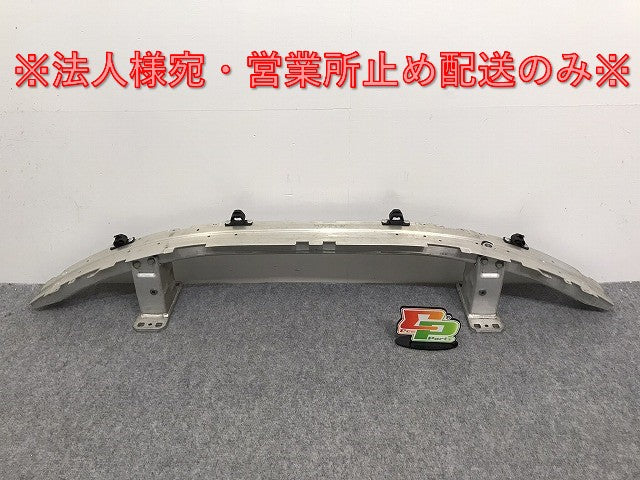 新品!5シリーズ E60/E61/2005-2010 純正 フロント ホースメント 51117178080 BMW(126827)