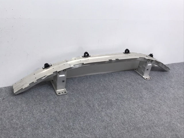 新品!5シリーズ E60/E61/2005-2010 純正 フロント ホースメント 51117178080 BMW(126827)