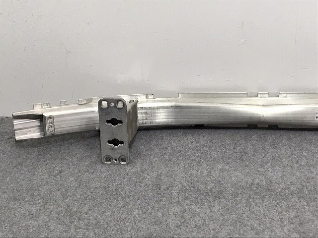 新品!5シリーズ E60/E61/2005-2010 純正 フロント ホースメント 51117178080 BMW(126827)