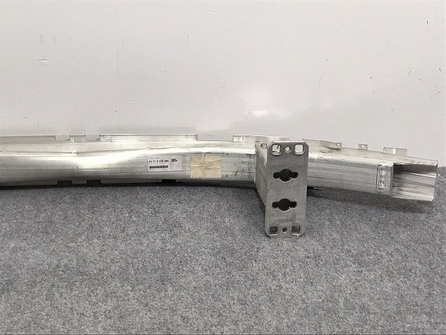 新品!5シリーズ E60/E61/2005-2010 純正 フロント ホースメント 51117178080 BMW(126827)