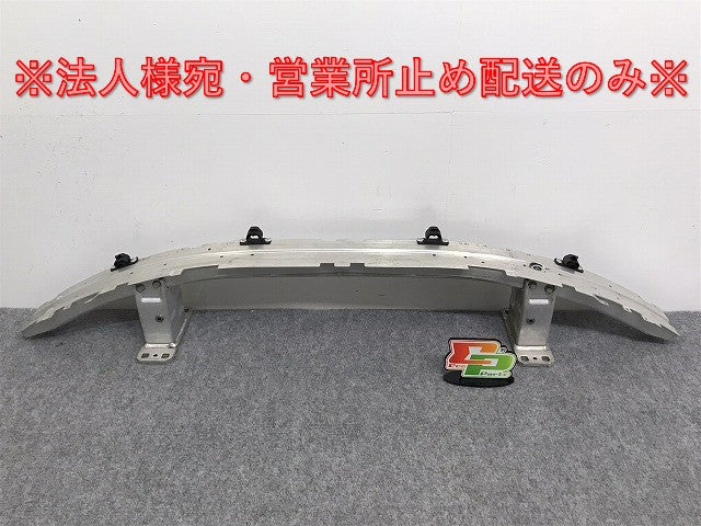 新品!5シリーズ E60/E61/2005-2010 純正 フロント ホースメント 51117178080 BMW(126828)