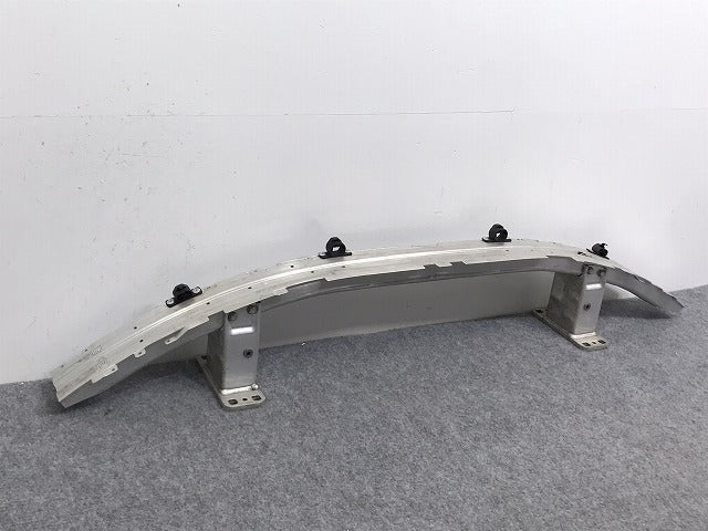新品!5シリーズ E60/E61/2005-2010 純正 フロント ホースメント 51117178080 BMW(126828)